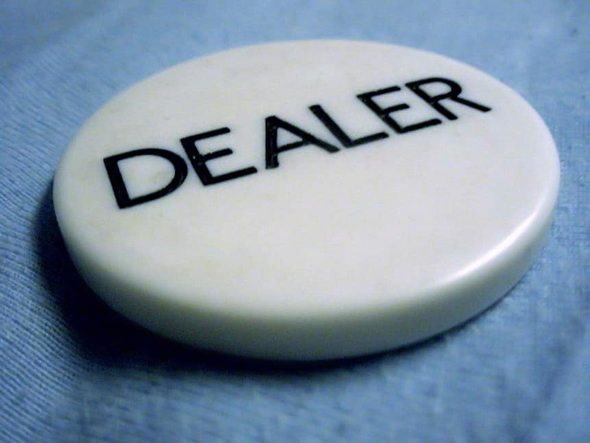 Texas Hold'Em betting rules dealer button