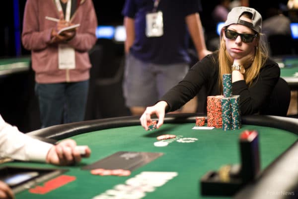 Event 60 Day 3 top female poker player loni harwood
